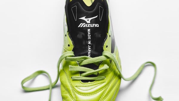 mizuno_monarcida_xanh_chuoi__1__5cb3f3b42f5c4d0183634478ecef4838_grande giay da bong mizuno