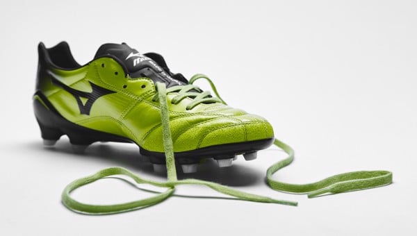 mizuno_monarcida_xanh_chuoi__2__566f3c9c78ff4fdaa89fda7ee82a52a4_grande giay da bong mizuno