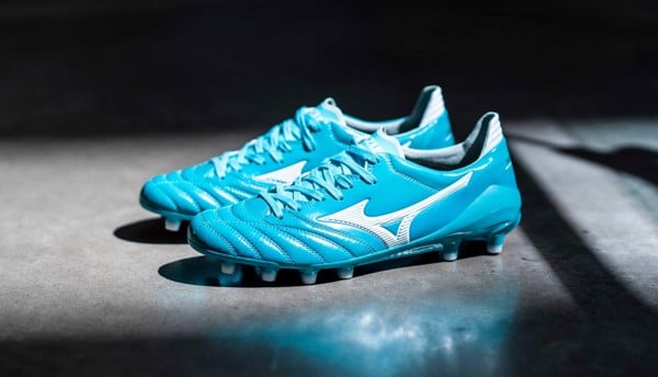 mizuno_morelia_4583ccc497d443fcb15b18d201bdde80_grande giay da bong mizuno morelia