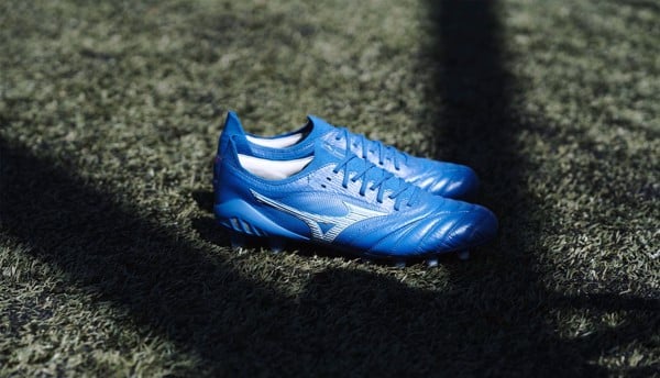mizuno_morelia_elite_8170f478ed264f24b8ae33678970caeb_grande giay da bong mizuno