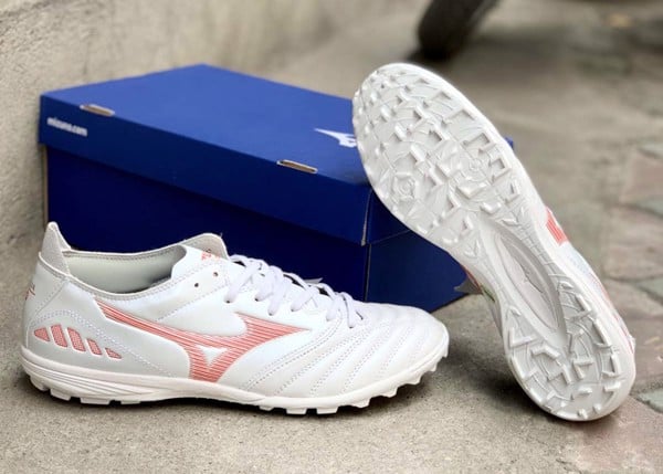 mizuno_neo_3_pro_tf_91ca1e8b84eb4e7ab537a8df40bc81af_grande giay da bong mizuno