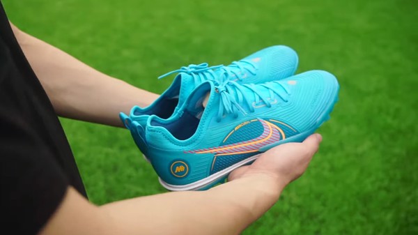 23022022 - VAPOR 14 PRO TF - SILVER SAFARI AUDIO EDIT_1, [REVIEW]: NIKE  MERCURIAL VAPOR 14 PRO SILVER SAFARI - Sự khác biệt giữa 2 phiên bản  ACADEMY và PRO